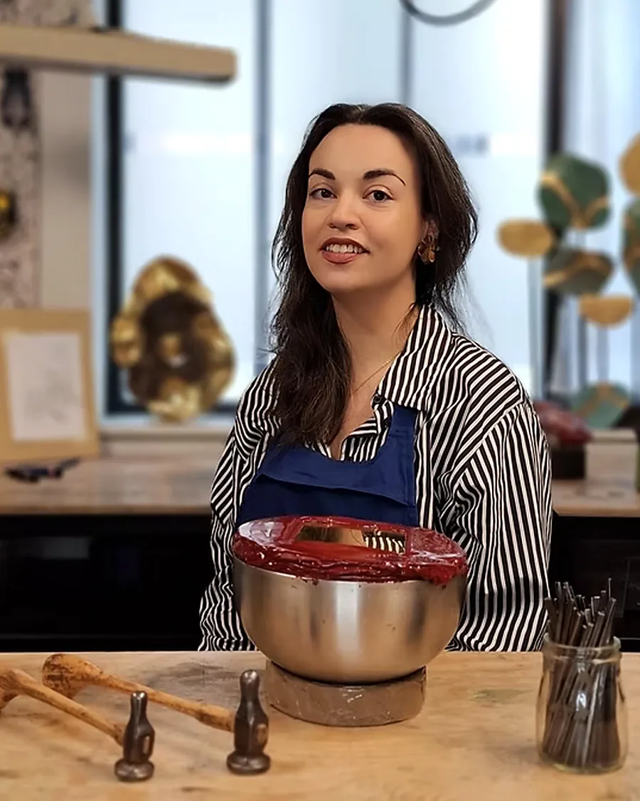 Agnès Sevestre, maître artisane ciseleuse